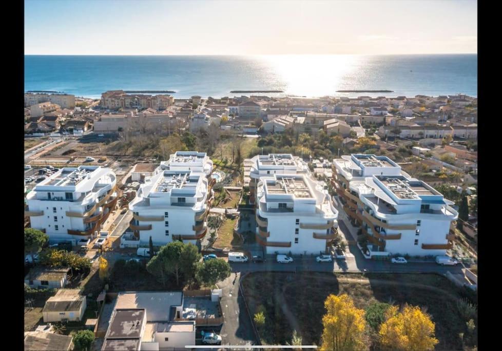 Apartment T2 Neuf + Piscine, 5 Mn A Pied Des Plages